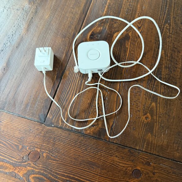 Philips Hue Bridge 2nd Generation - Picture 2 of 5